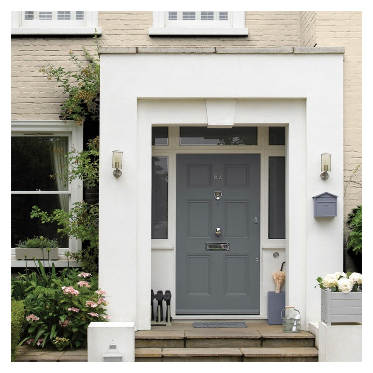 Sandtex Smooth Masonry Paint 5L Magnolia, view 2