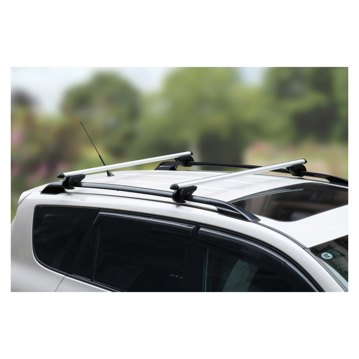 Streetwize aluminium locking roof bars with keys, view 3