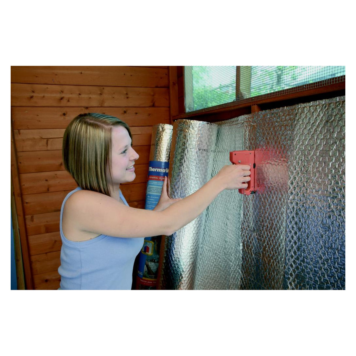 Thermawrap general purpose reflective foil insulation roll, view 3